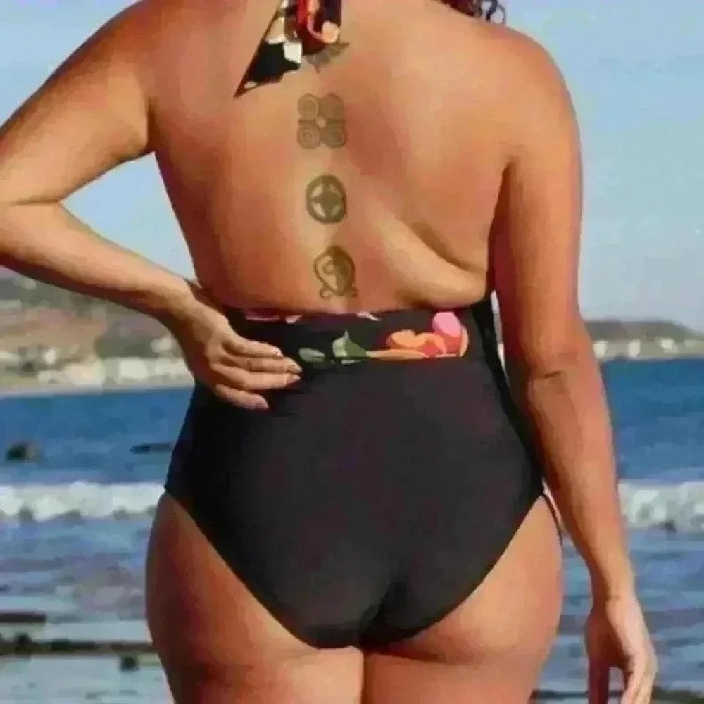 Cupshe Black Floral One Piece Swimsuit Halter V-Neck Extra‎ Small